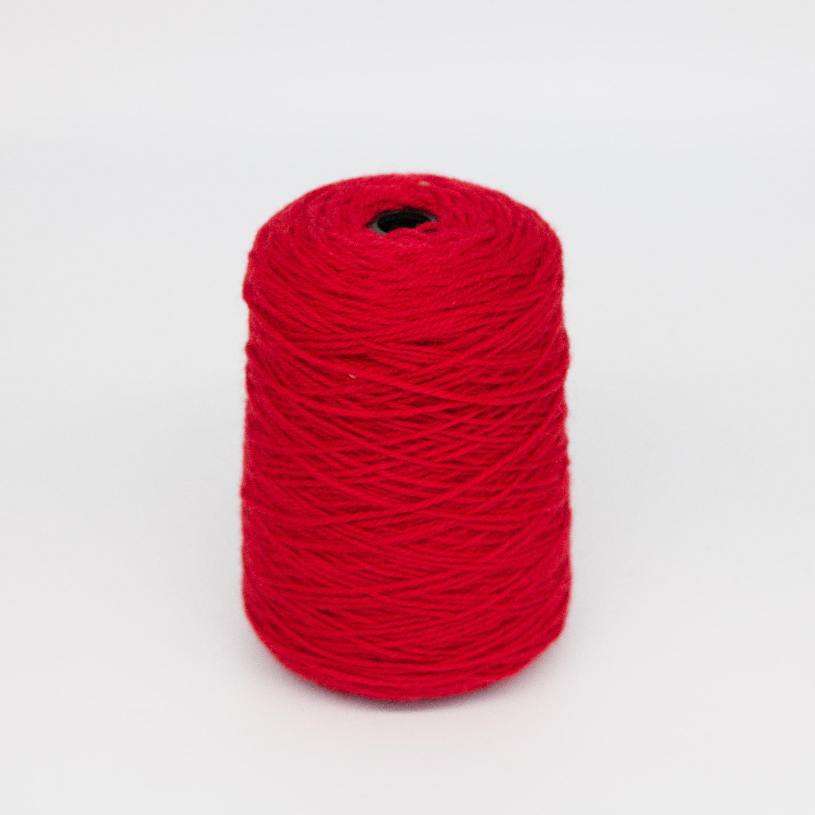 Hilo de mechones de lana 100% rojo intenso en cono (2c13)