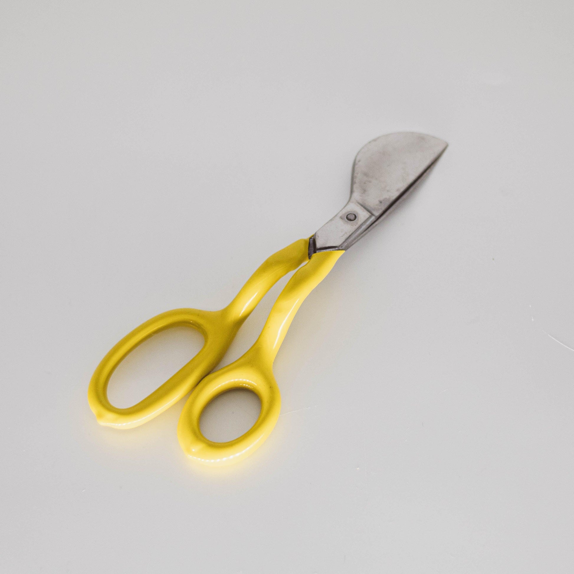 Duckbill scissors for cutting and trimming - Tuftingshop