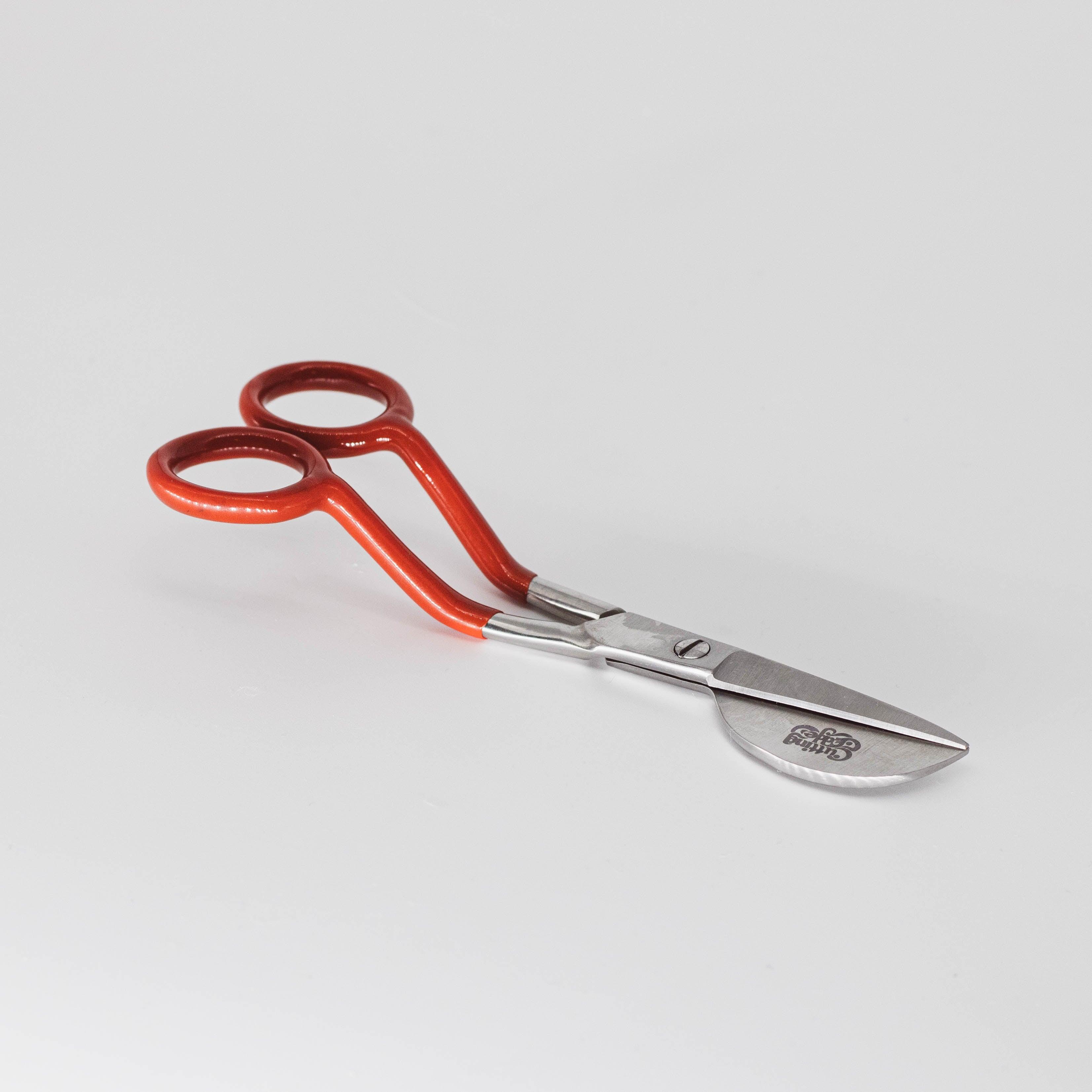 Duckbill scissors for cutting and trimming
