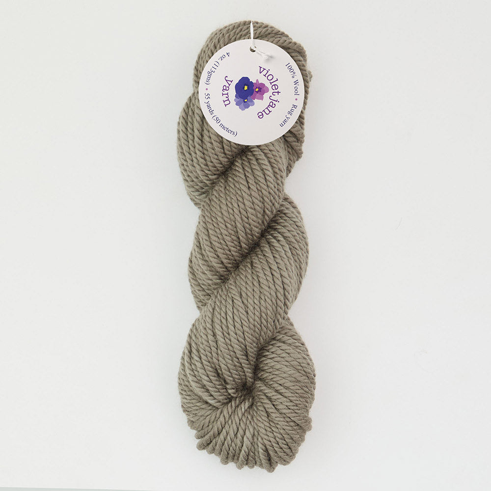 Oxford Violet Jane Bulky Rug Yarn - 20575 Fr. Cement