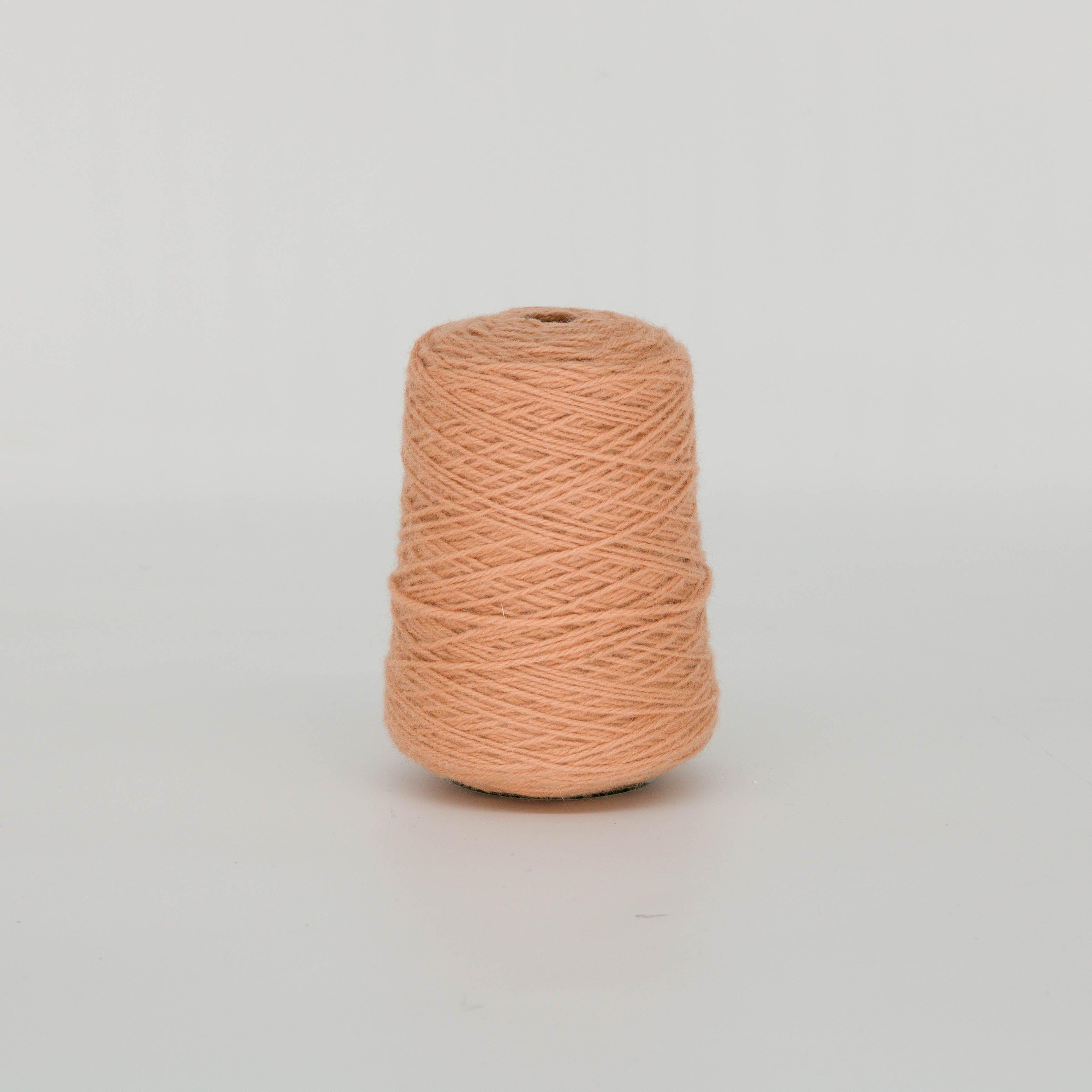 Light apricot 100% Wool Tufting Yarn On Cone (325) - Tuftingshop