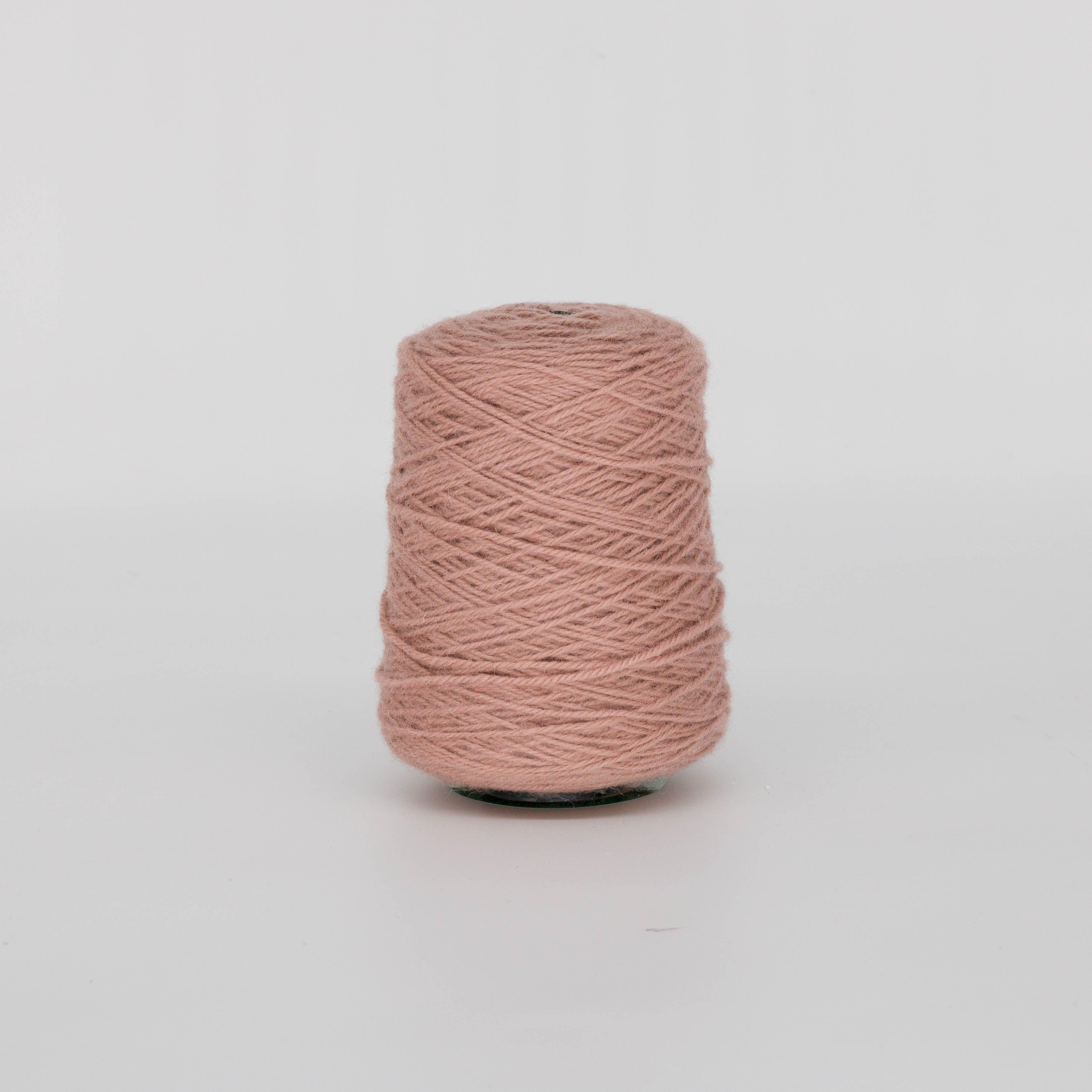 Dusty pink 100% Wool Rug Yarn On Cones (336) - Tuftingshop