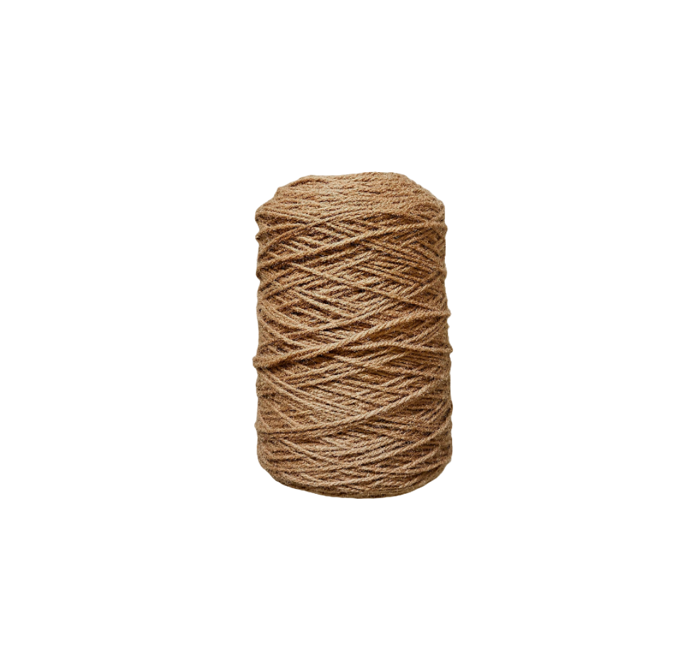Moccha Mousse (årets färg 2025) 100% ull tuftinggarn på kon