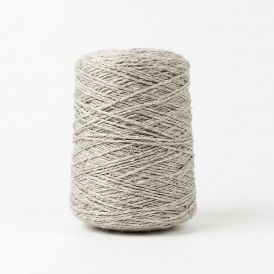 Undyed Light - 100% Wool Tufting Yarn, 500 g Cone